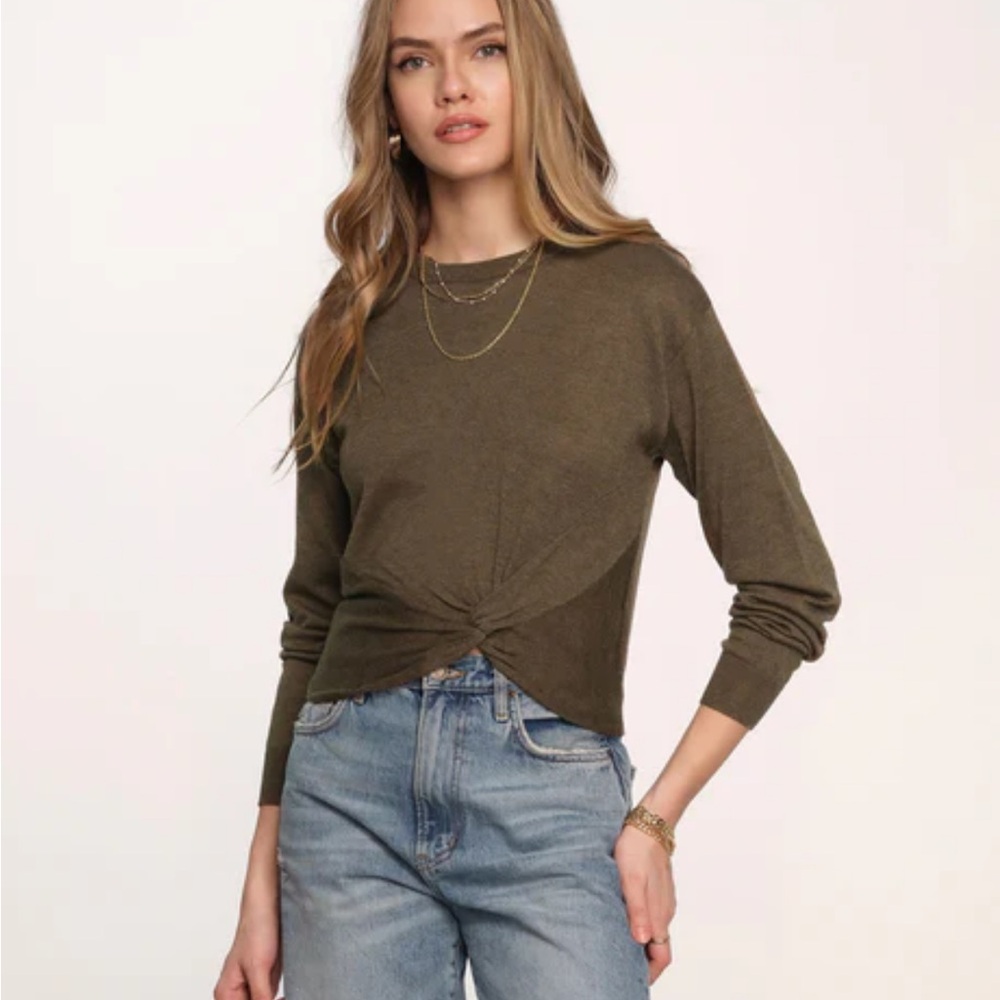 NWT Heartloom brown Kina lightweight loose fit twist front sweater size medium